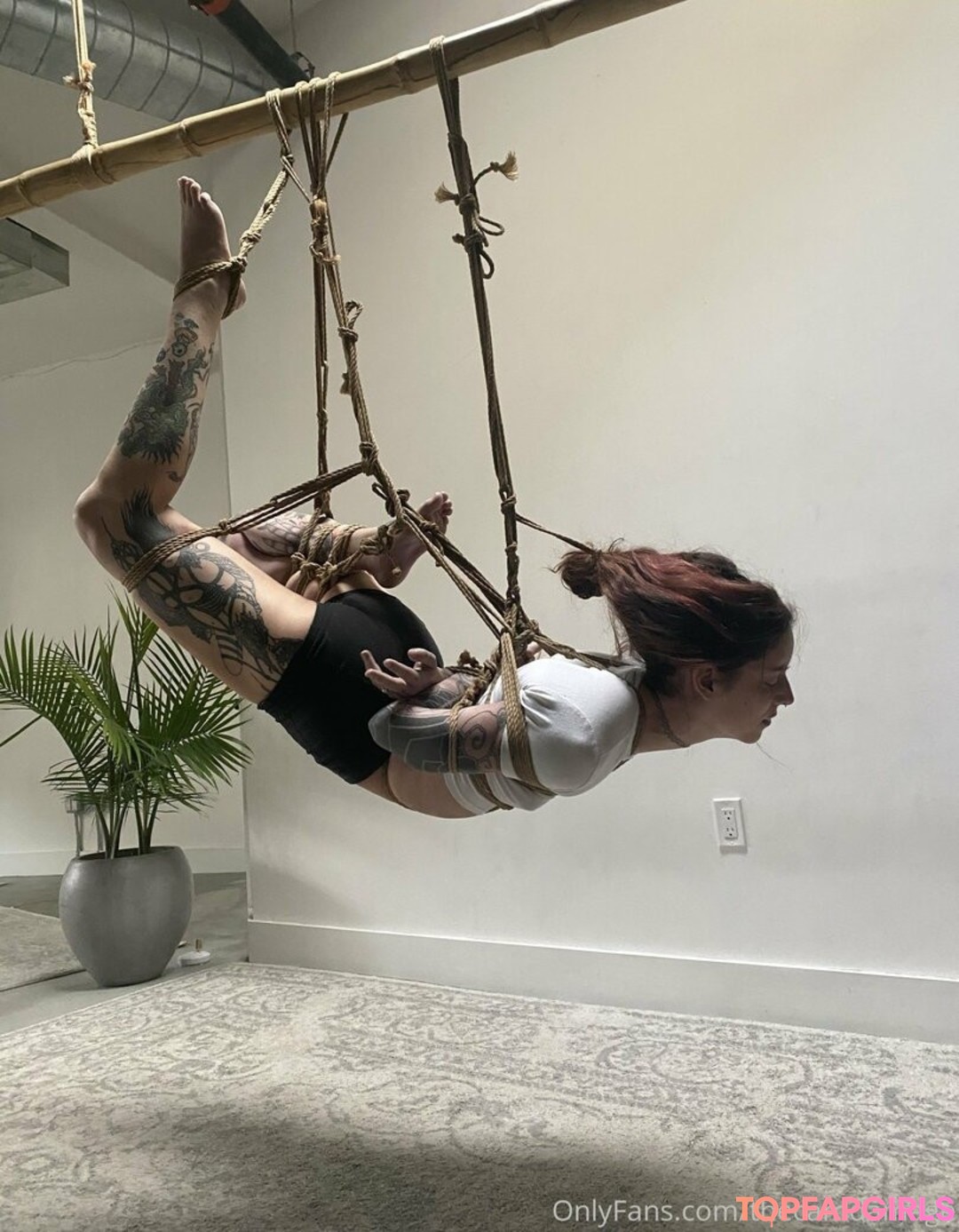 Foto desnuda filtrada de OnlyFans de Thecamdamage #297 Foto desnuda filtrada de OnlyFans de Thecamdamage #297