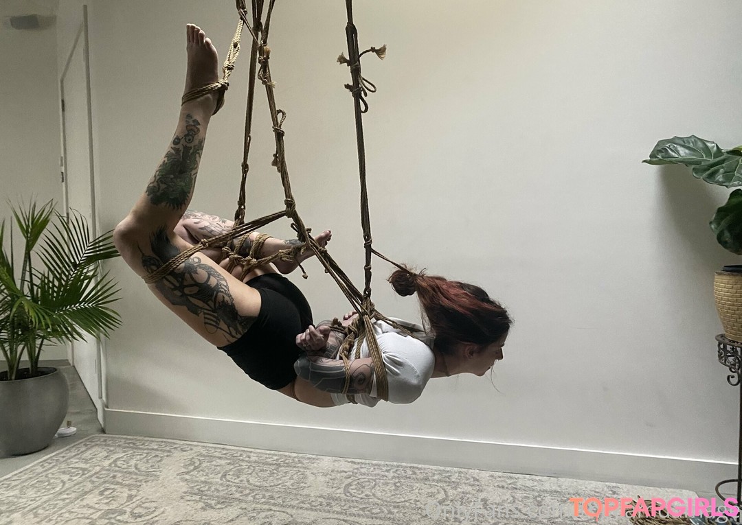 Foto desnuda filtrada de OnlyFans de Thecamdamage #298 Foto desnuda filtrada de OnlyFans de Thecamdamage #298