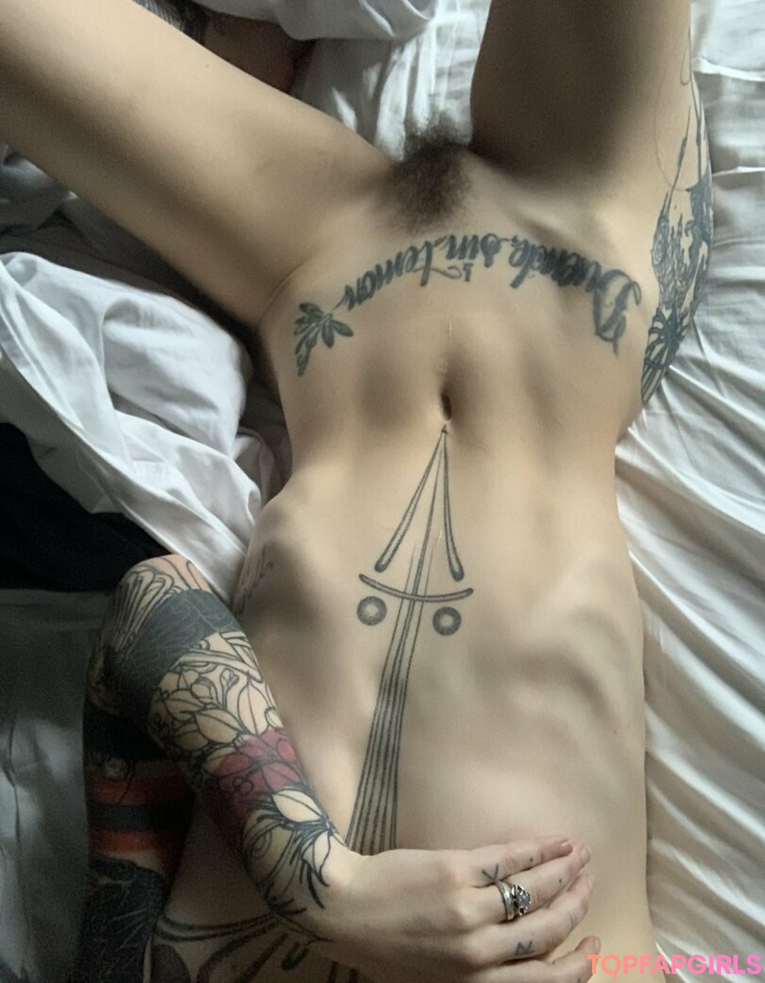 Foto desnuda filtrada de OnlyFans de Thecamdamage #52 Foto desnuda filtrada de OnlyFans de Thecamdamage #52