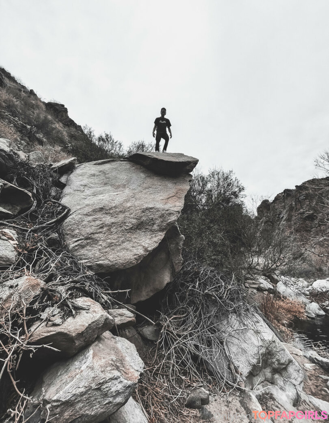 Foto desnuda filtrada de OnlyFans de Skaterrboi #18 Foto desnuda filtrada de OnlyFans de Skaterrboi #18