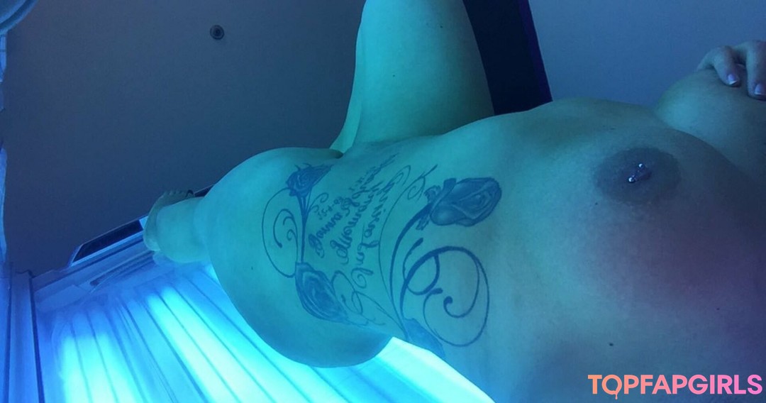 Foto desnuda filtrada de OnlyFans de Xxtattooedbarbie #8 Foto desnuda filtrada de OnlyFans de Xxtattooedbarbie #8