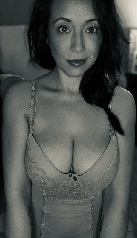 Foto desnuda filtrada de OnlyFans de Justanothergirl89