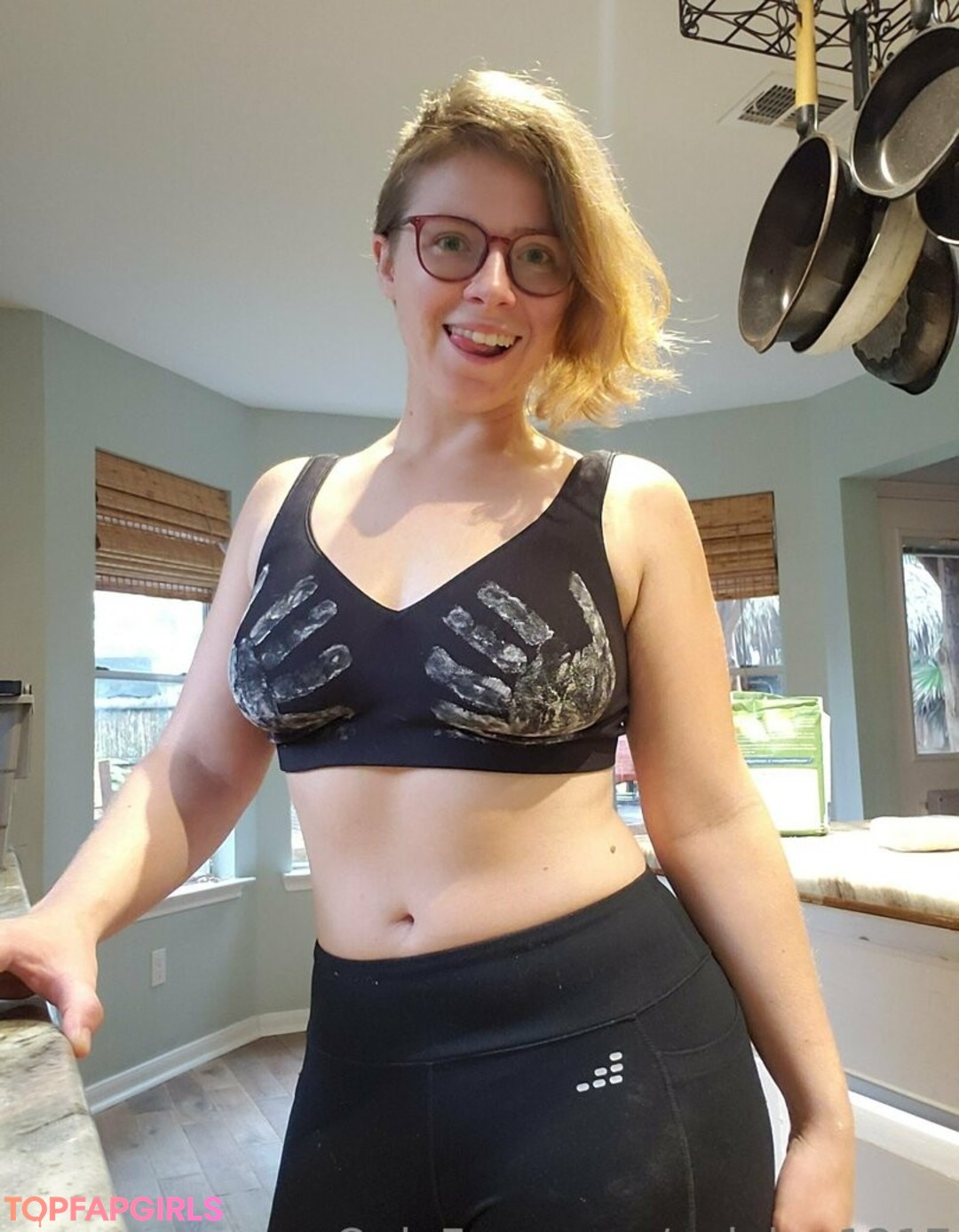 Foto desnuda filtrada de OnlyFans de Aelaine1217 #3 Foto desnuda filtrada de OnlyFans de Aelaine1217 #3