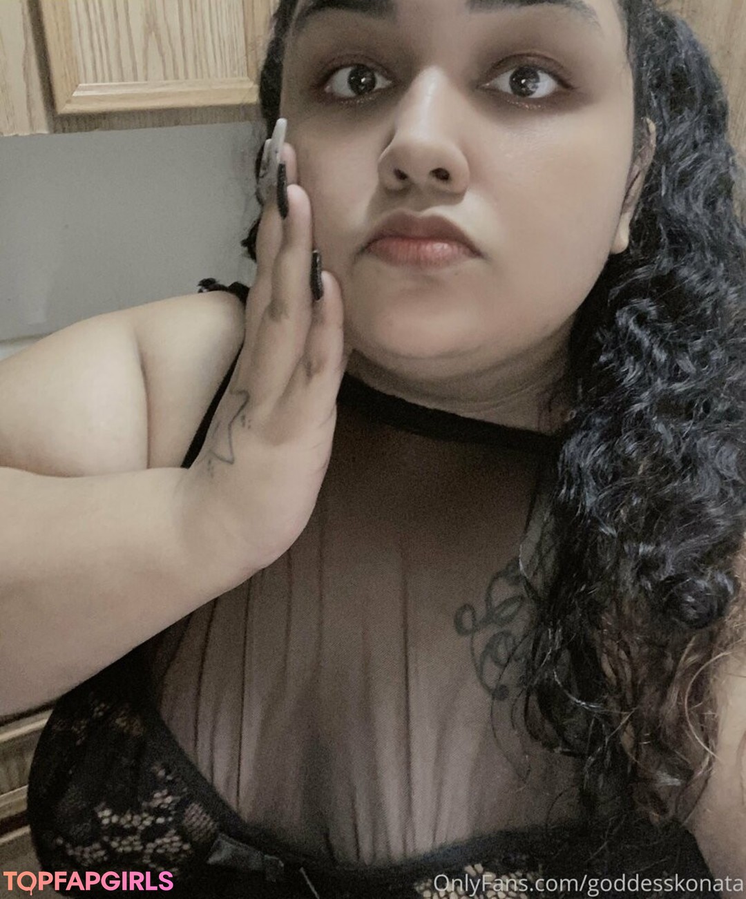 Foto desnuda filtrada de OnlyFans de Goddesskonata #117 Foto desnuda filtrada de OnlyFans de Goddesskonata #117