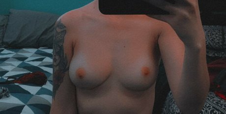 Foto desnuda filtrada de OnlyFans de Xoxoashleym
