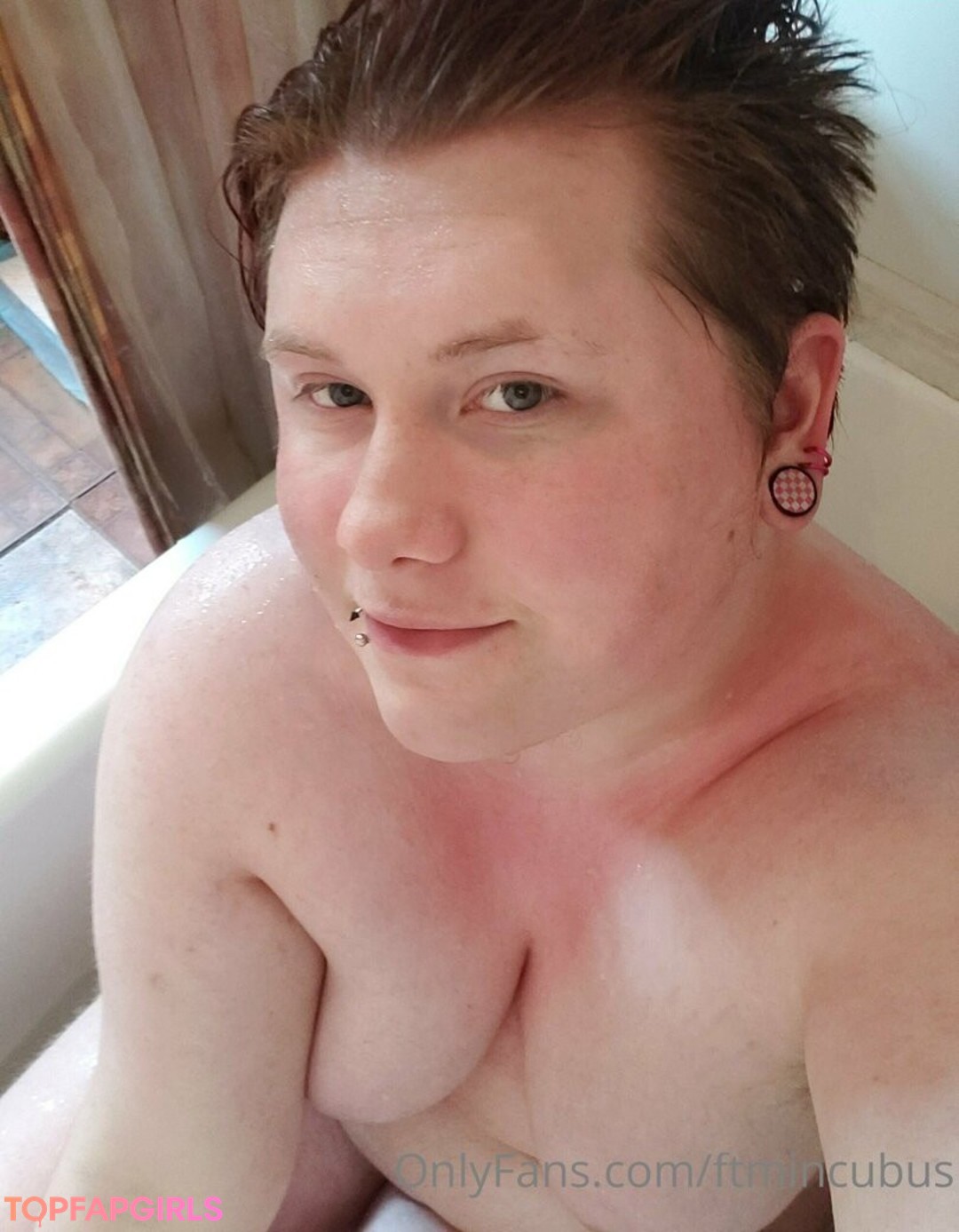 Foto desnuda filtrada de OnlyFans de Ftmincubus #232 Foto desnuda filtrada de OnlyFans de Ftmincubus #232