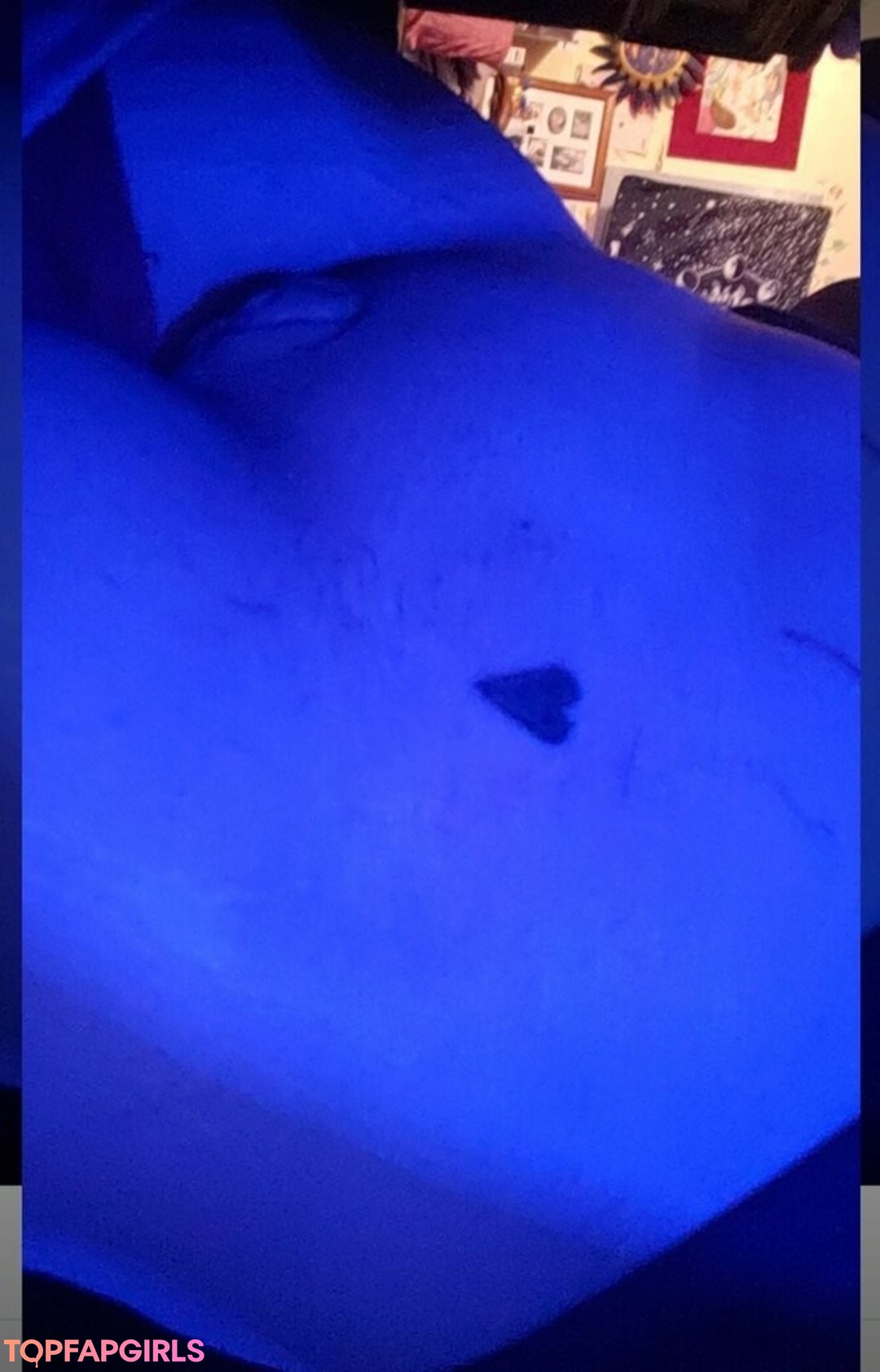 Foto desnuda filtrada de OnlyFans de Ftmincubus #279 Foto desnuda filtrada de OnlyFans de Ftmincubus #279