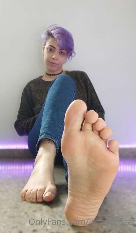 Foto desnuda filtrada de OnlyFans de Lemoonfeet