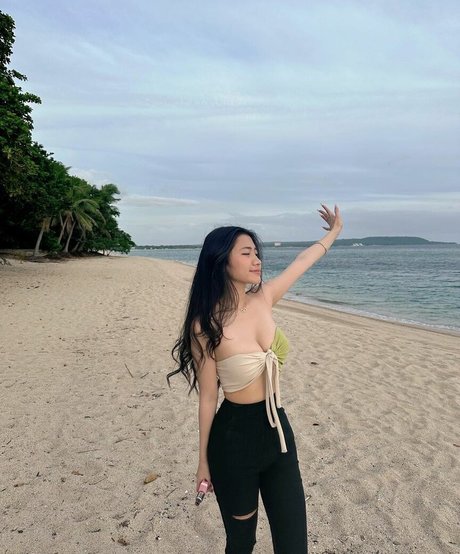 Foto desnuda filtrada de OnlyFans de Caroline Lapena