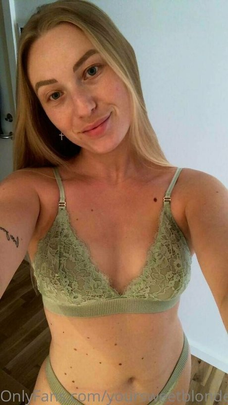 Foto desnuda filtrada de OnlyFans de Youronlyblondieprincess