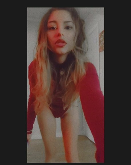 Foto desnuda filtrada de OnlyFans de Selenathalatina