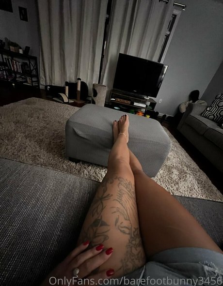 Barefootbunny3456