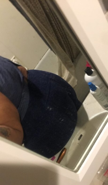 Foto desnuda filtrada de OnlyFans de Thickindiangoddess