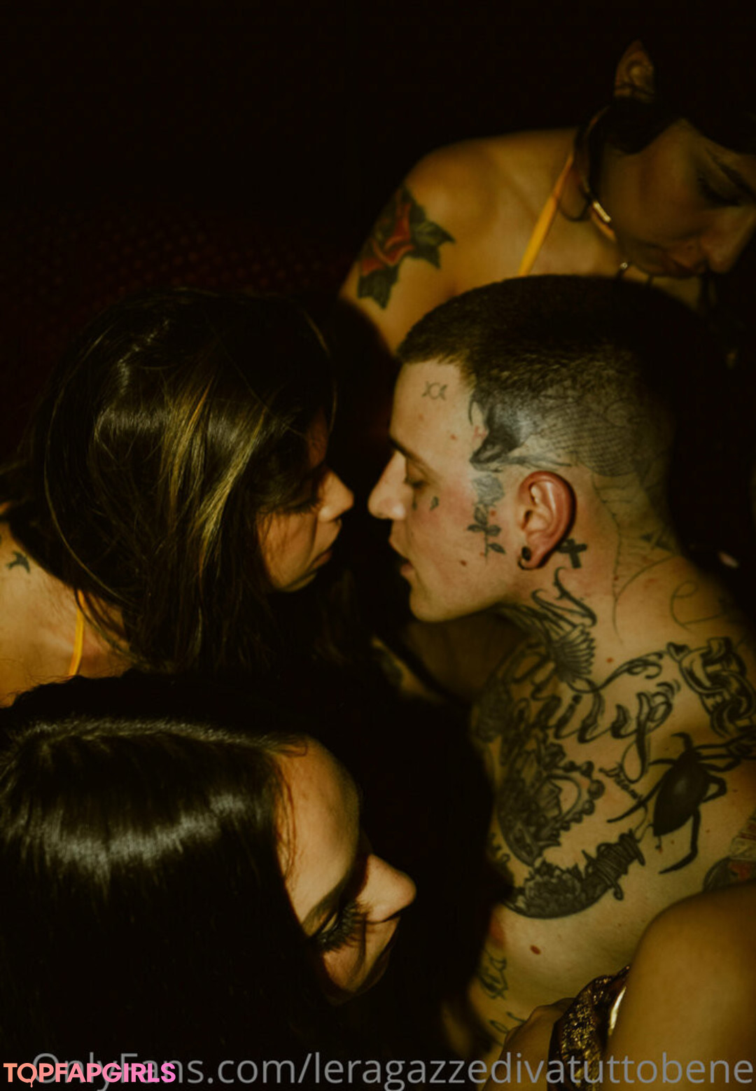 Foto desnuda filtrada de OnlyFans de Leragazzedivatuttobene #39 Foto desnuda filtrada de OnlyFans de Leragazzedivatuttobene #39