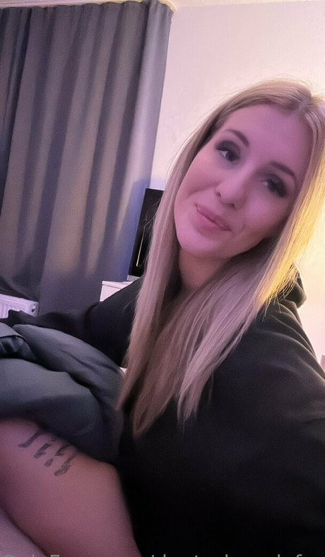 Foto desnuda filtrada de OnlyFans de Deutscheonlyfans