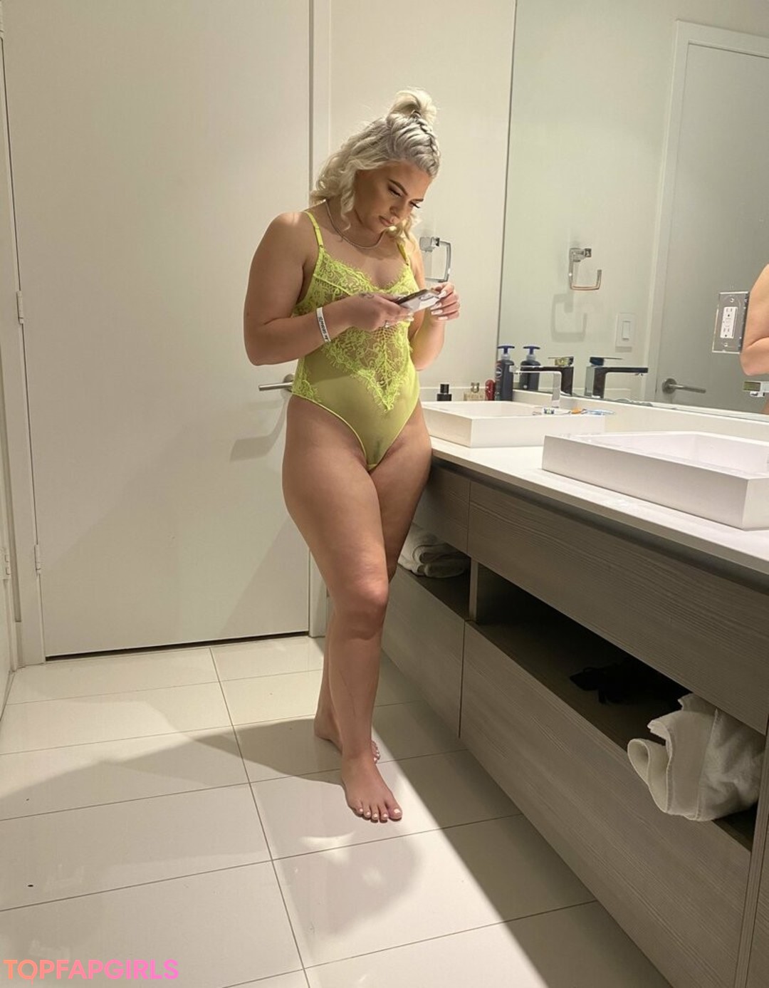 Foto desnuda filtrada de OnlyFans de Rharrirhound #69 Foto desnuda filtrada de OnlyFans de Rharrirhound #69