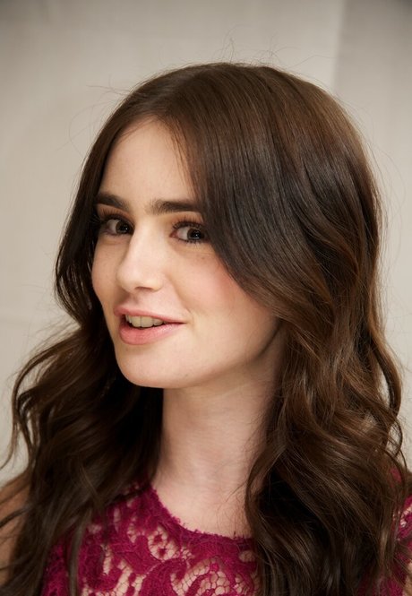 Foto desnuda filtrada de OnlyFans de Lily Collins
