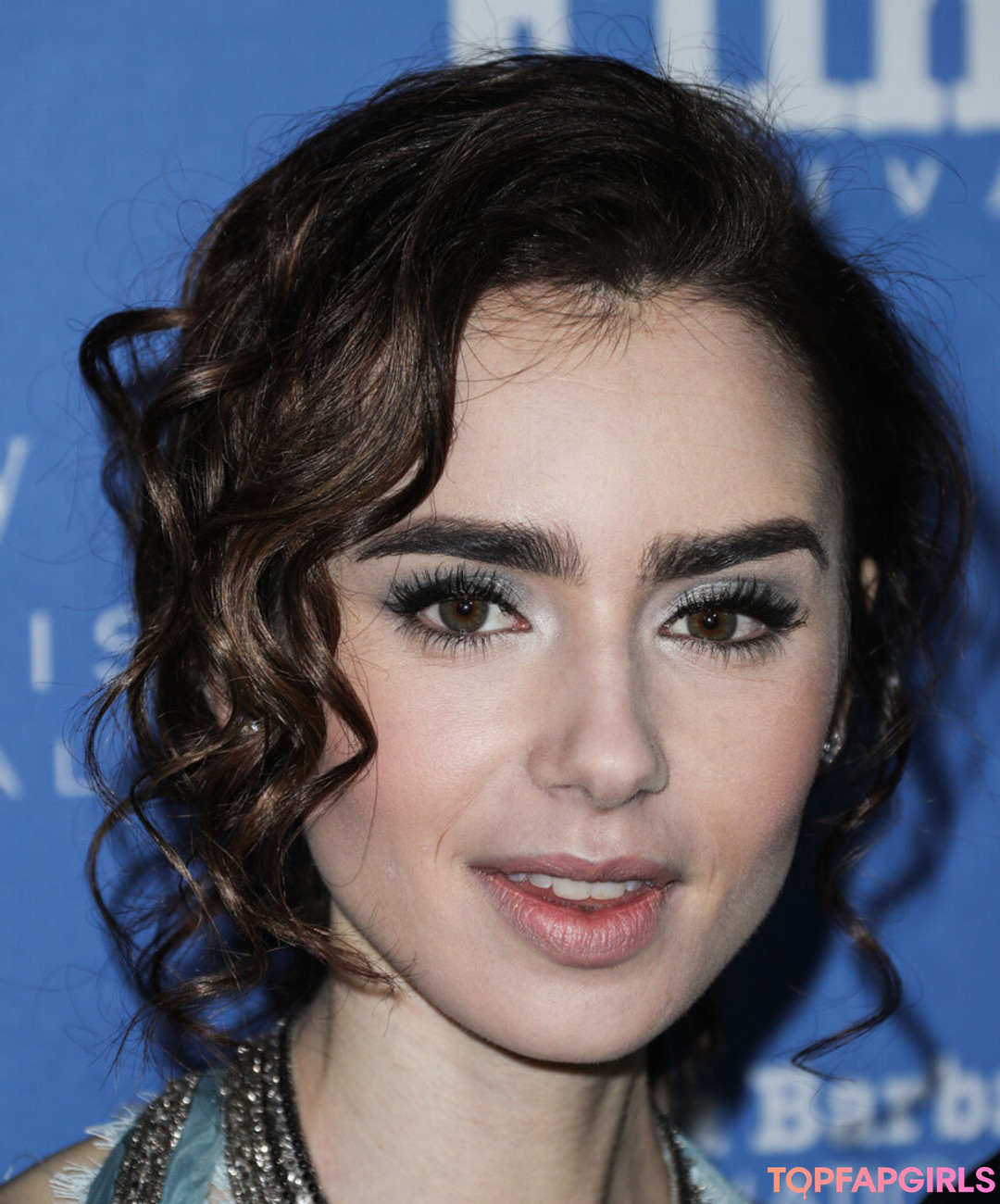 Foto desnuda filtrada de OnlyFans de Lily Collins #12 Foto desnuda filtrada de OnlyFans de Lily Collins #12