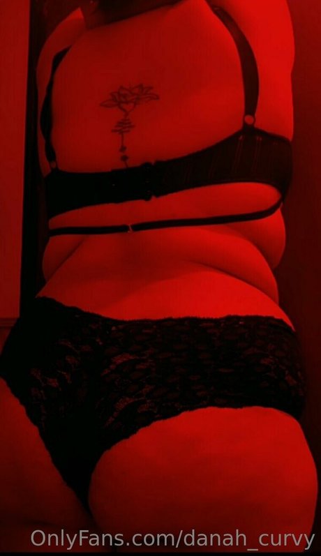 Danah_curvy