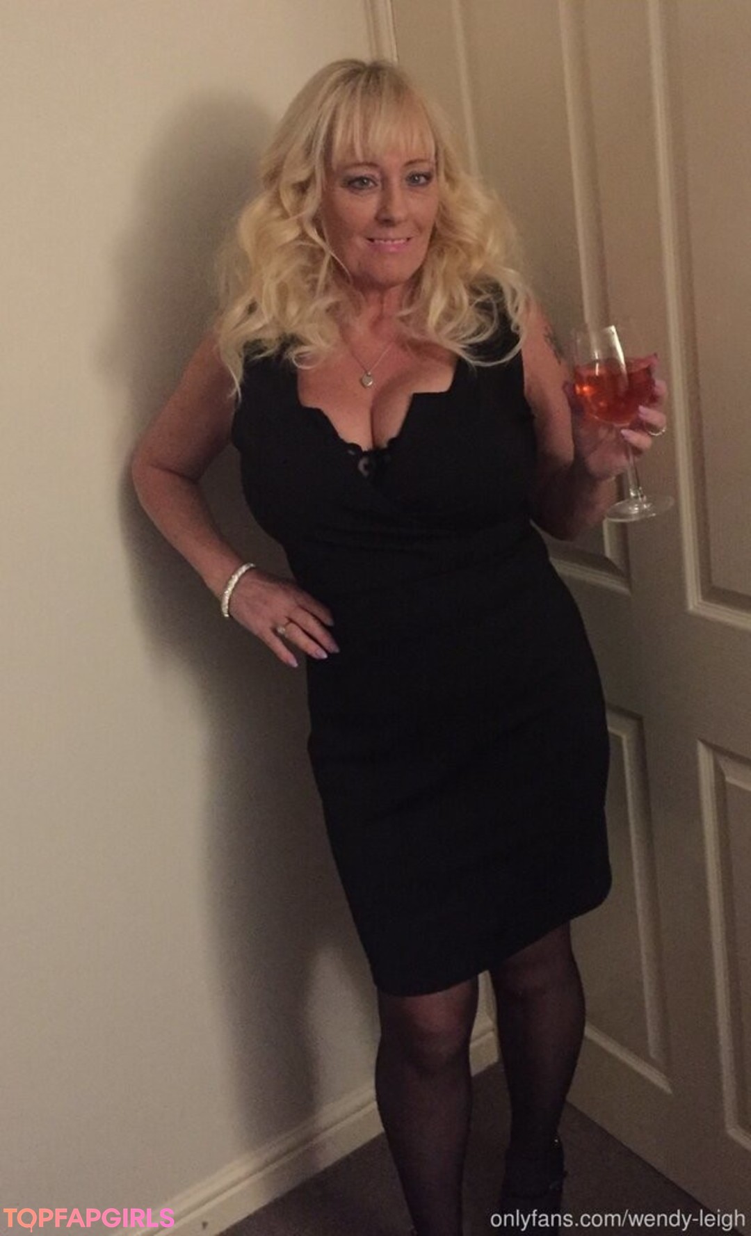 Foto desnuda filtrada de OnlyFans de Wendyleighxx #109 Foto desnuda filtrada de OnlyFans de Wendyleighxx #109