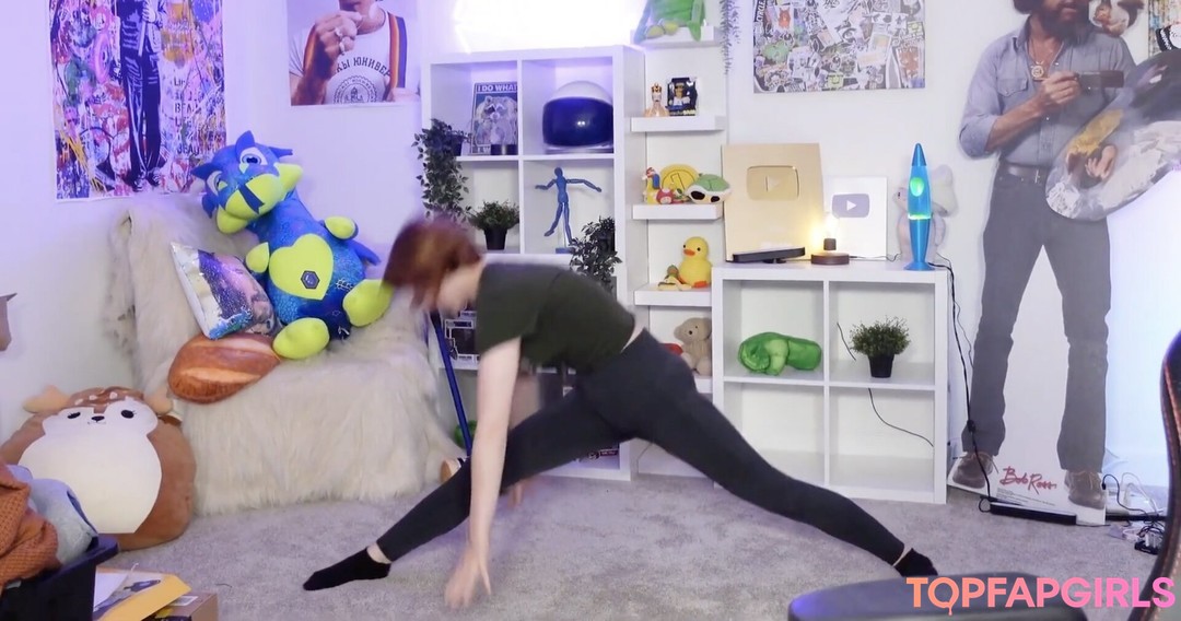 Foto desnuda filtrada de OnlyFans de Kallmekris #198 Foto desnuda filtrada de OnlyFans de Kallmekris #198