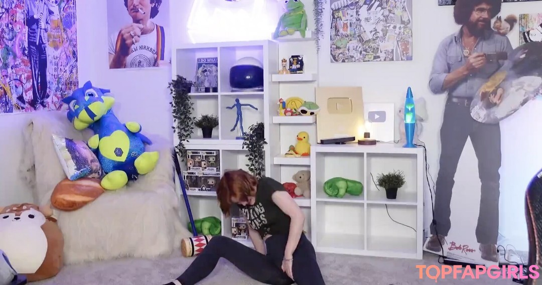 Foto desnuda filtrada de OnlyFans de Kallmekris #200 Foto desnuda filtrada de OnlyFans de Kallmekris #200