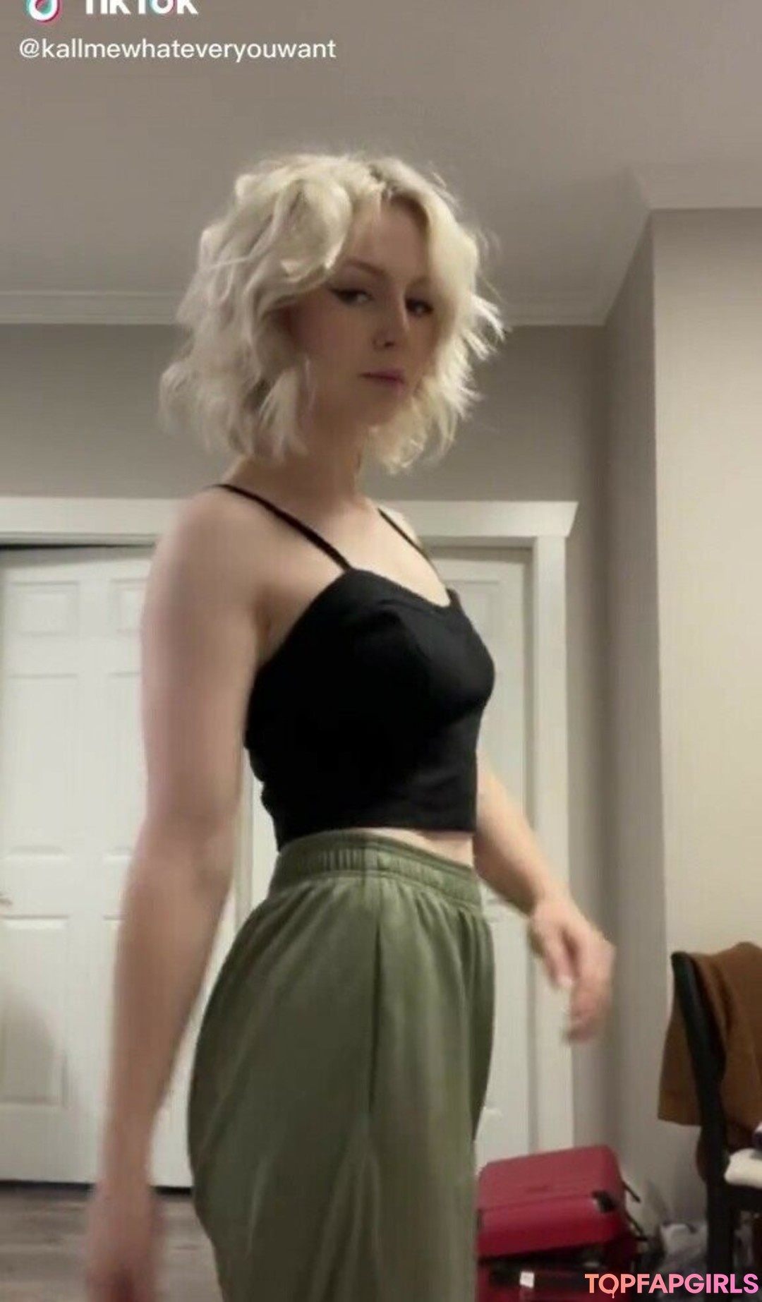 Foto desnuda filtrada de OnlyFans de Kallmekris #94 Foto desnuda filtrada de OnlyFans de Kallmekris #94