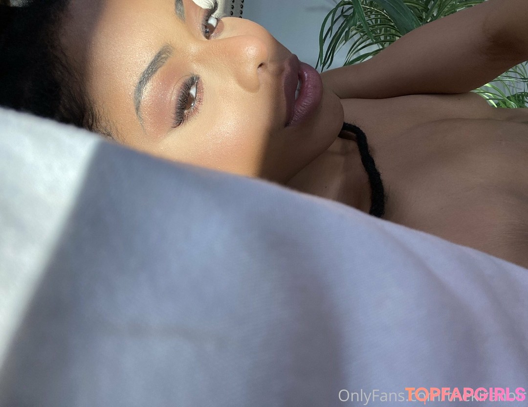 Foto desnuda filtrada de OnlyFans de Thekiranoir #41 Foto desnuda filtrada de OnlyFans de Thekiranoir #41