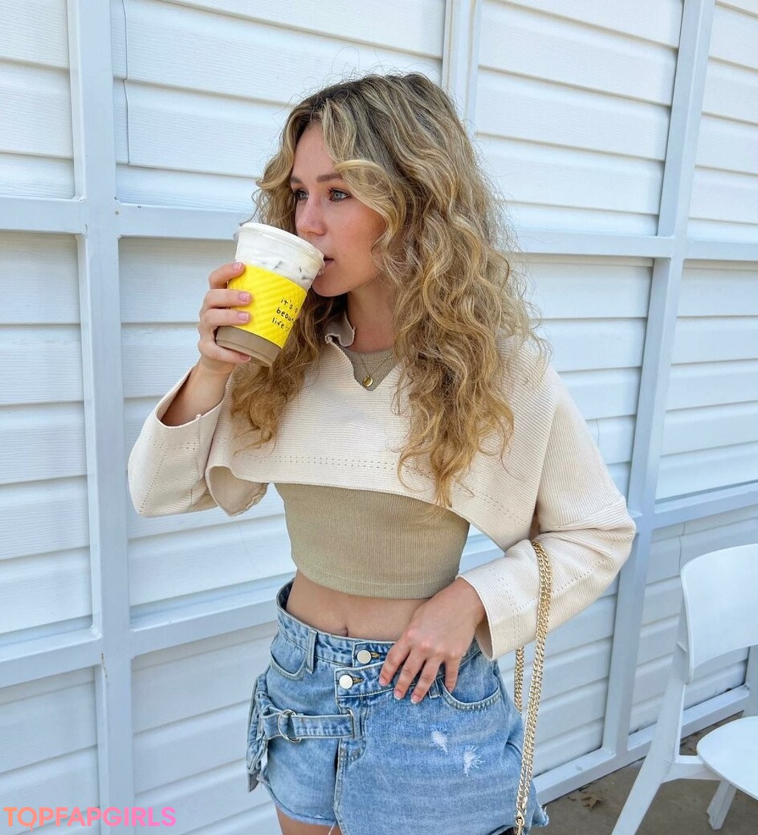 Foto desnuda filtrada de OnlyFans de Brec Bassinger #10 Foto desnuda filtrada de OnlyFans de Brec Bassinger #10