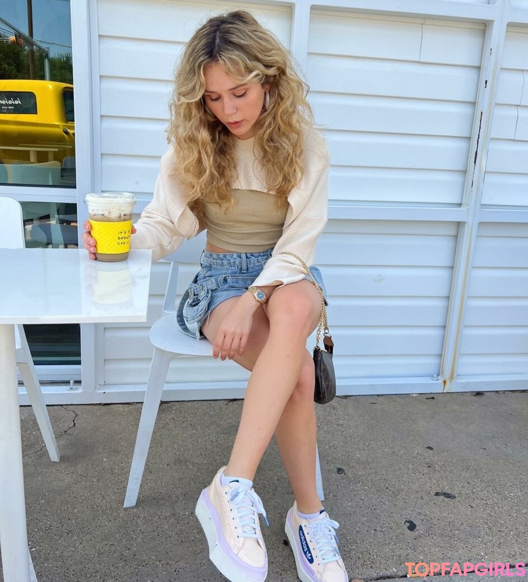 Foto desnuda filtrada de OnlyFans de Brec Bassinger #11 Foto desnuda filtrada de OnlyFans de Brec Bassinger #11