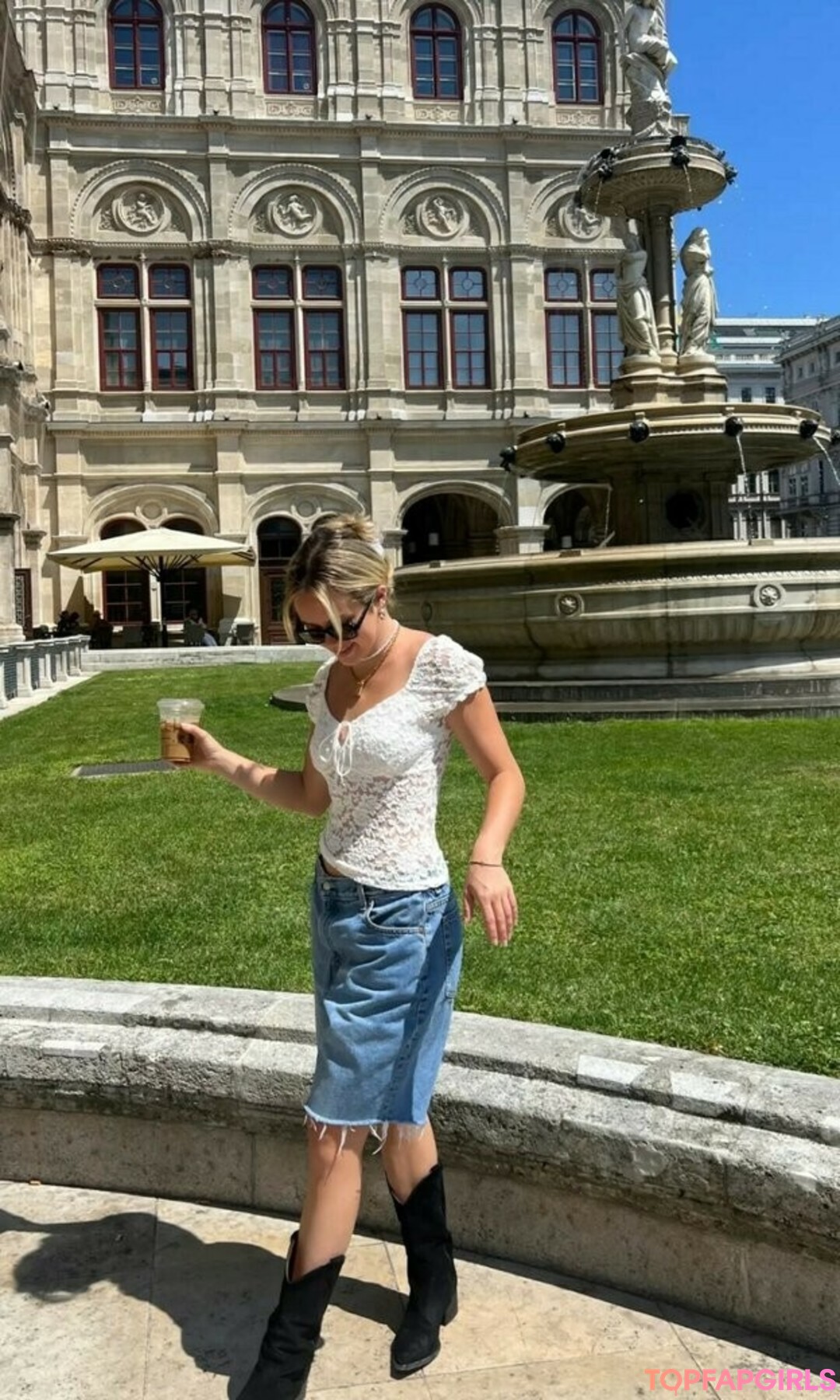 Foto desnuda filtrada de OnlyFans de Brec Bassinger #59 Foto desnuda filtrada de OnlyFans de Brec Bassinger #59