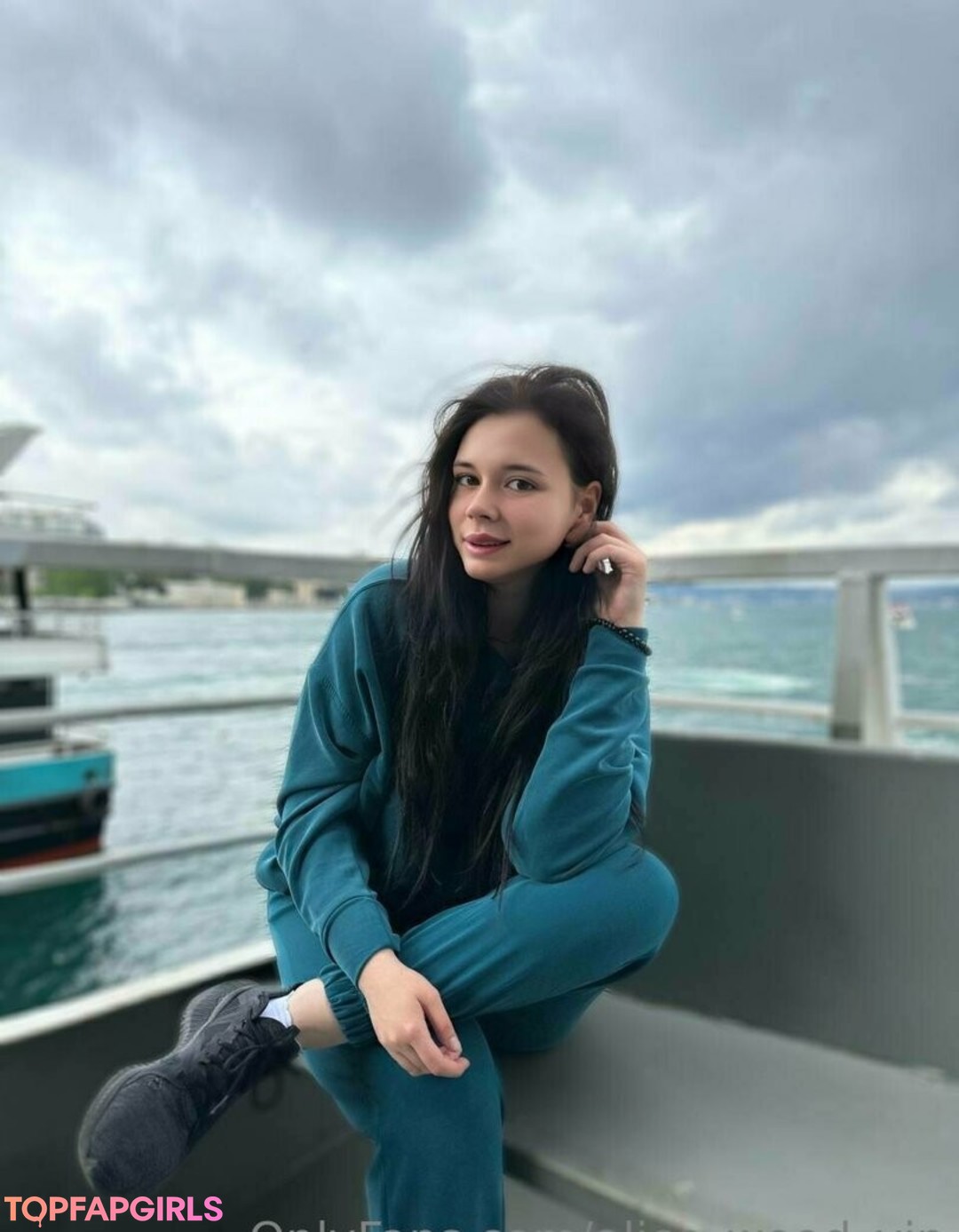 Foto desnuda filtrada de OnlyFans de Alicewoodvip #107 Foto desnuda filtrada de OnlyFans de Alicewoodvip #107