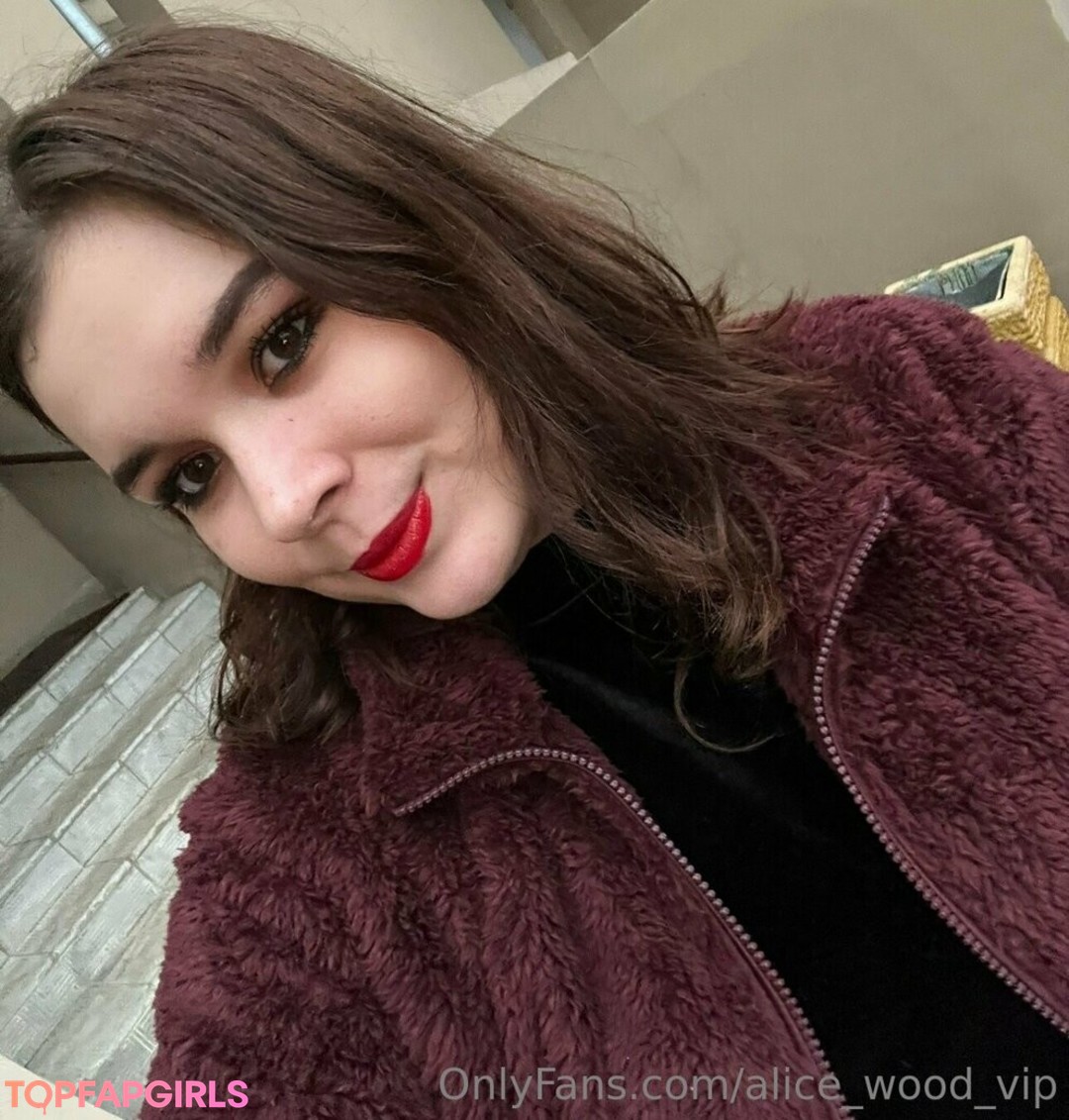Foto desnuda filtrada de OnlyFans de Alicewoodvip #221 Foto desnuda filtrada de OnlyFans de Alicewoodvip #221