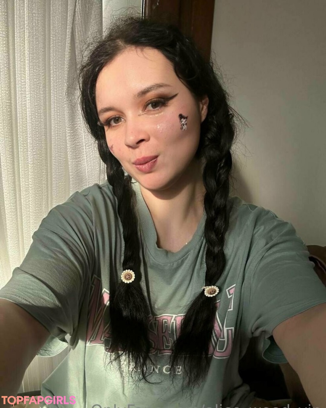 Foto desnuda filtrada de OnlyFans de Alicewoodvip #72 Foto desnuda filtrada de OnlyFans de Alicewoodvip #72