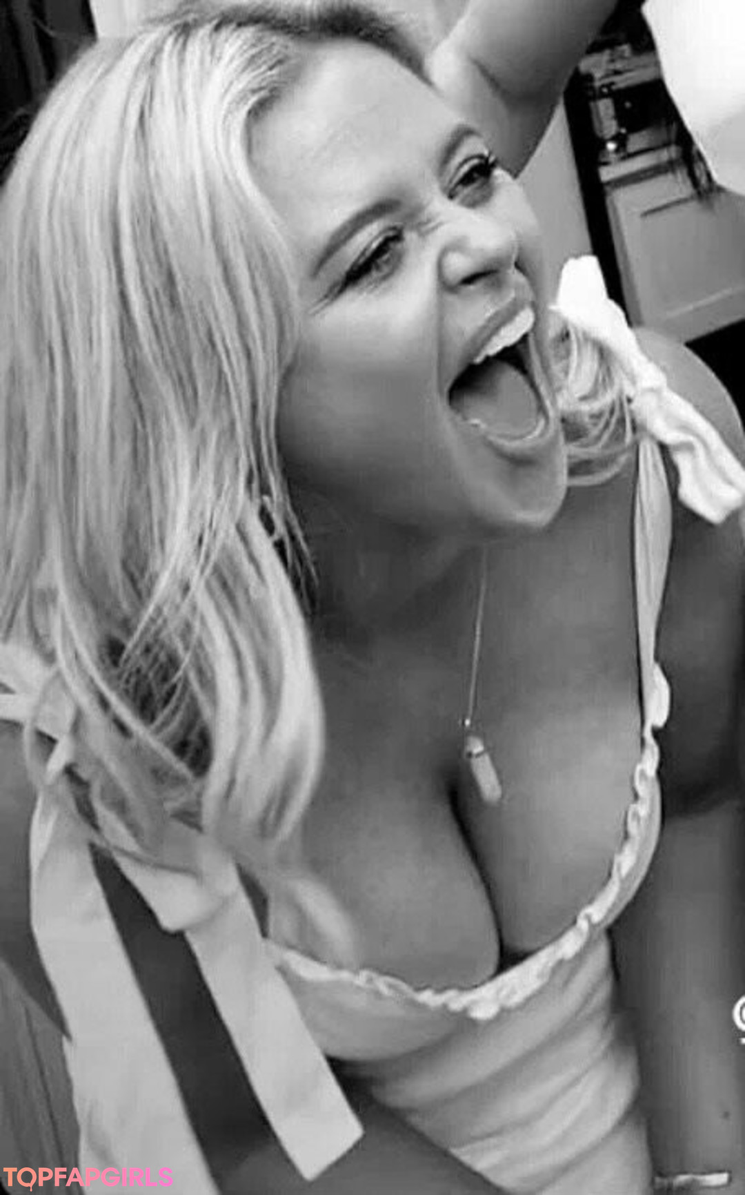 Foto desnuda filtrada de OnlyFans de Emily Atack #421 Foto desnuda filtrada de OnlyFans de Emily Atack #421