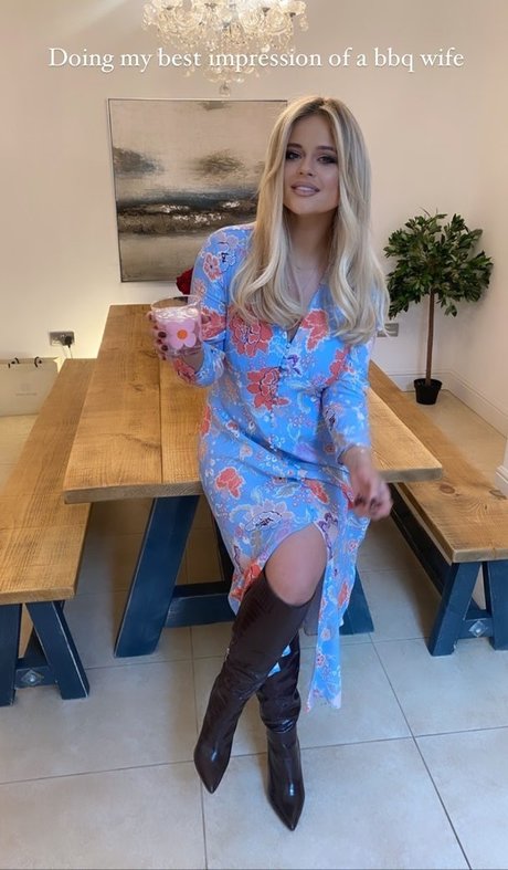 Foto desnuda filtrada de OnlyFans de Emily Atack