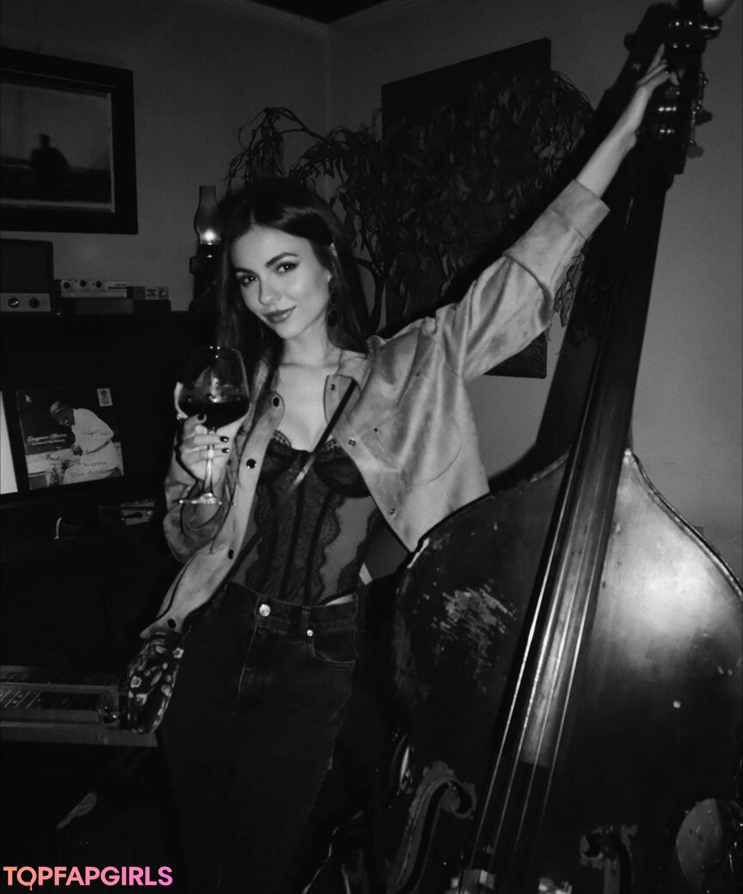 Foto desnuda filtrada de OnlyFans de Victoria Justice #750 Foto desnuda filtrada de OnlyFans de Victoria Justice #750