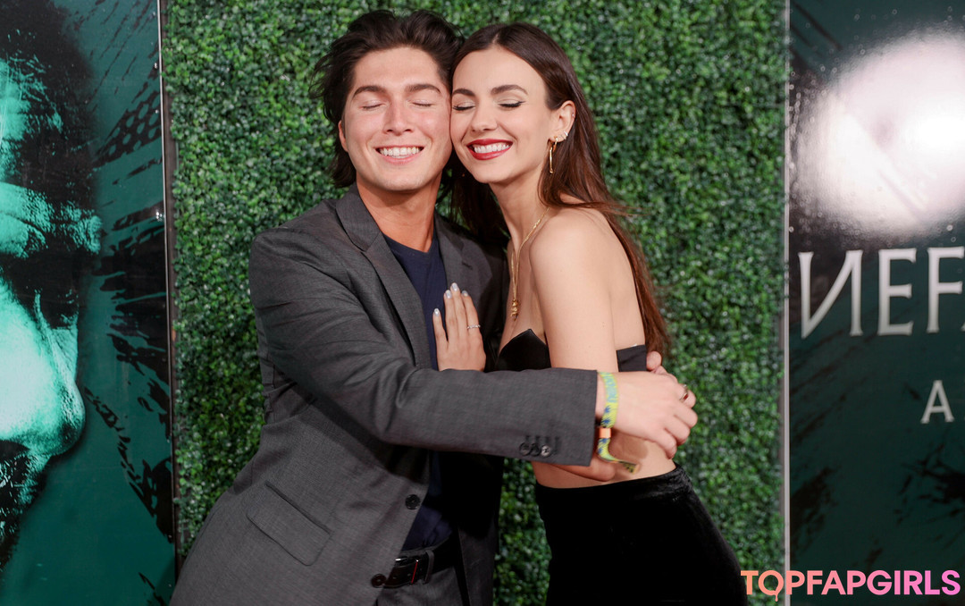 Foto desnuda filtrada de OnlyFans de Victoria Justice #835 Foto desnuda filtrada de OnlyFans de Victoria Justice #835