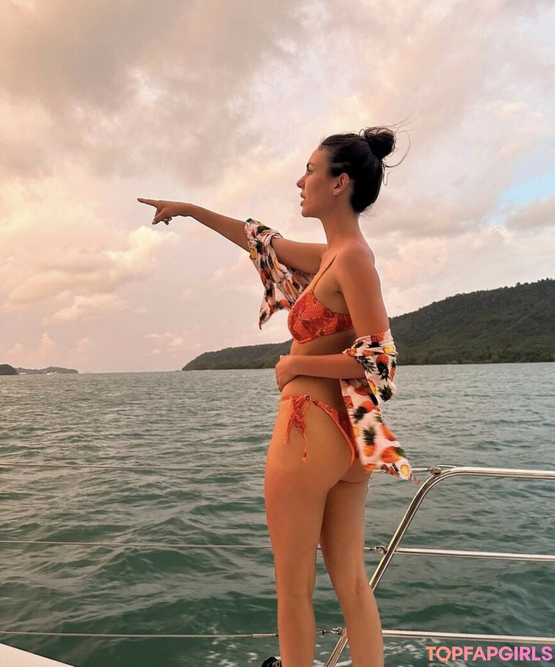 Foto desnuda filtrada de OnlyFans de Victoria Justice #947 Foto desnuda filtrada de OnlyFans de Victoria Justice #947