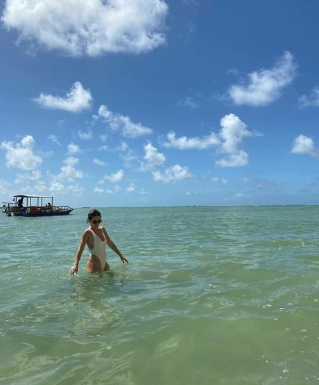 Foto desnuda filtrada de OnlyFans de Daphne Bozaski