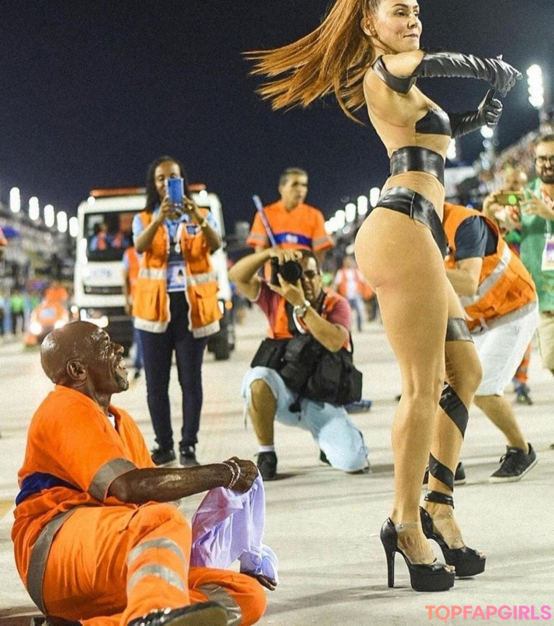 Foto desnuda filtrada de OnlyFans de Deborah Secco #85 Foto desnuda filtrada de OnlyFans de Deborah Secco #85