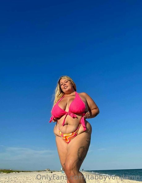 TabbyVonDAMN