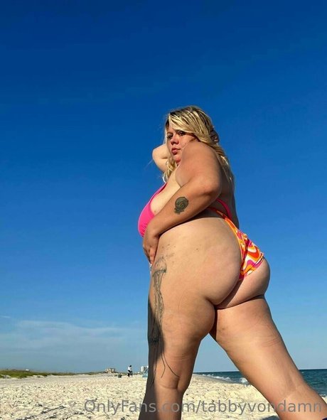 TabbyVonDAMN