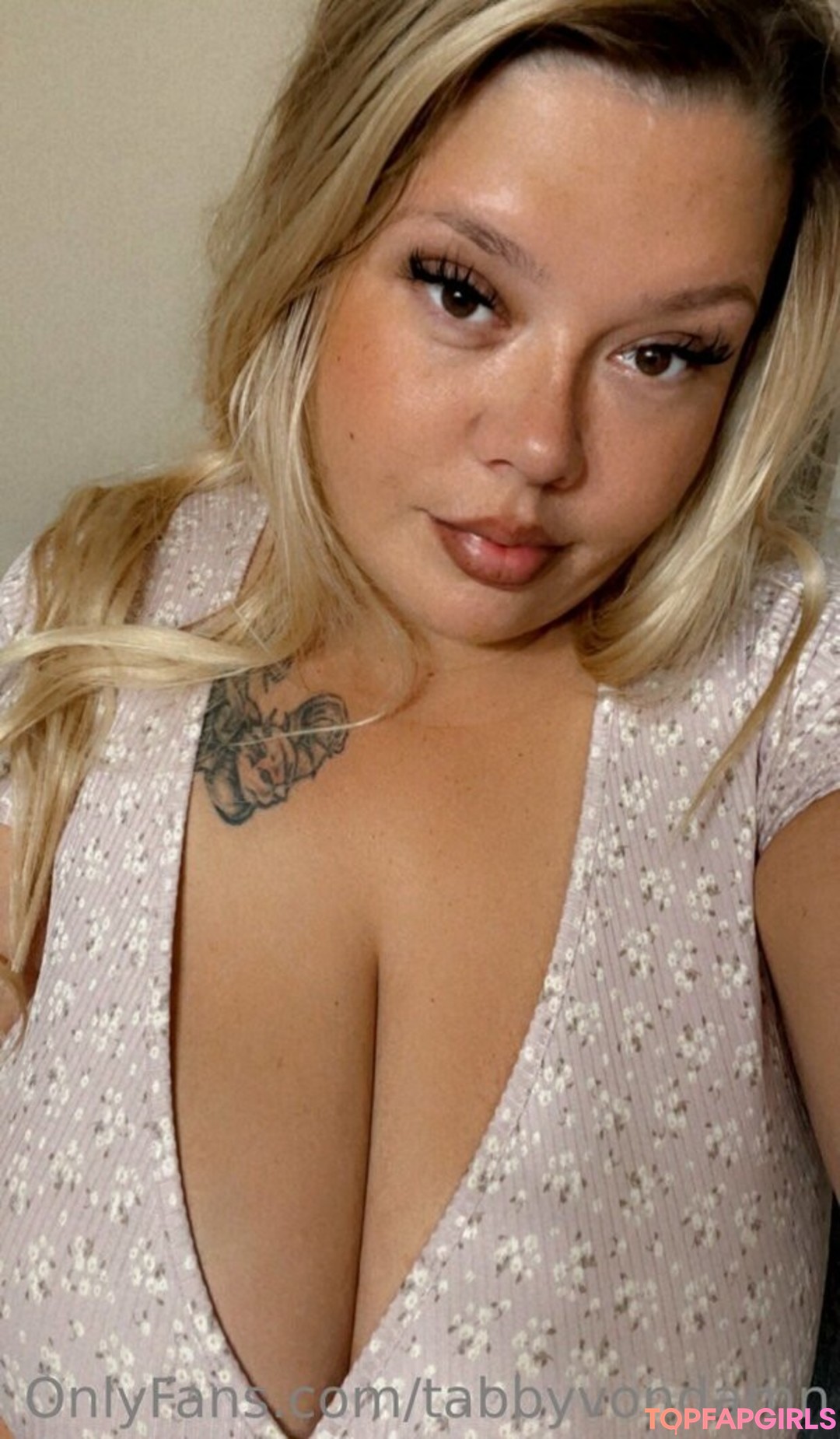 Foto desnuda filtrada de OnlyFans de Tabbyvondamn #136 Foto desnuda filtrada de OnlyFans de Tabbyvondamn #136