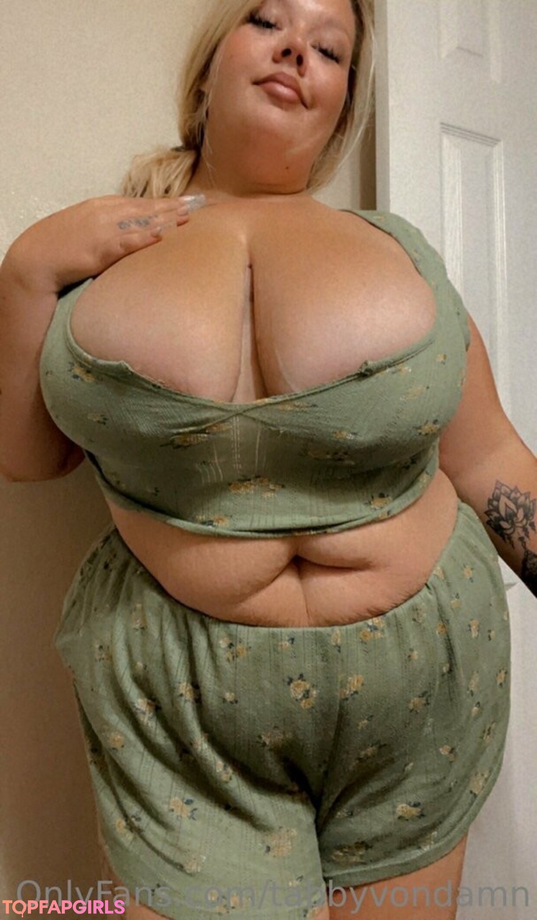 Foto desnuda filtrada de OnlyFans de Tabbyvondamn #138 Foto desnuda filtrada de OnlyFans de Tabbyvondamn #138