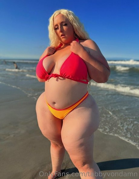TabbyVonDAMN
