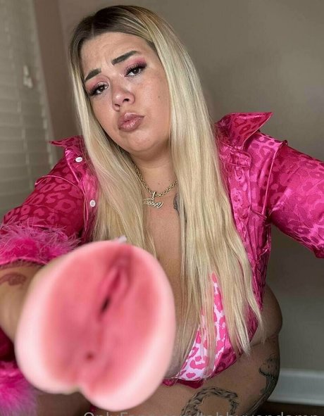 TabbyVonDAMN