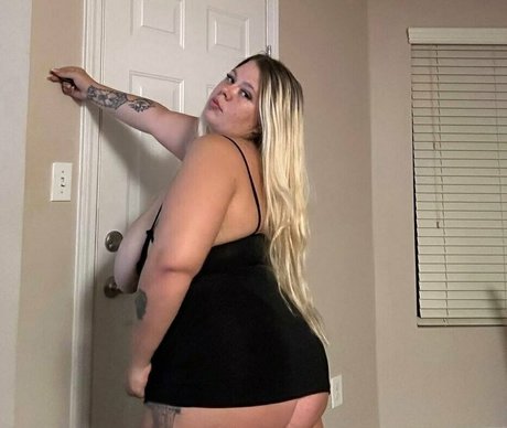 TabbyVonDAMN