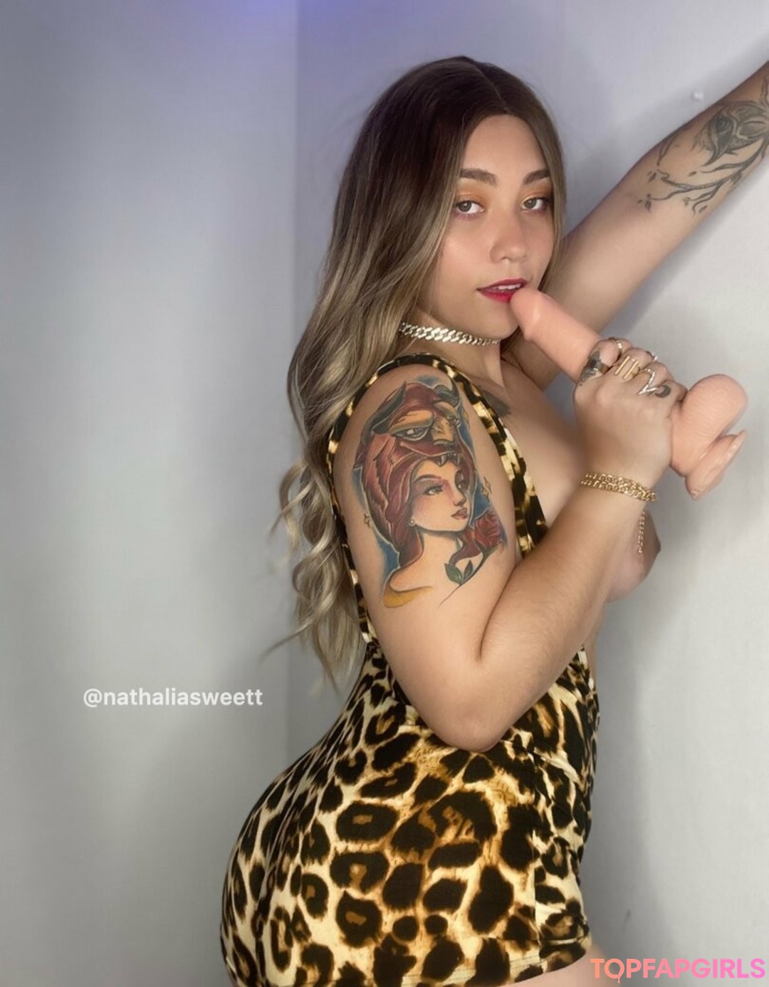Foto desnuda filtrada de OnlyFans de Nathaliasweett #127 Foto desnuda filtrada de OnlyFans de Nathaliasweett #127