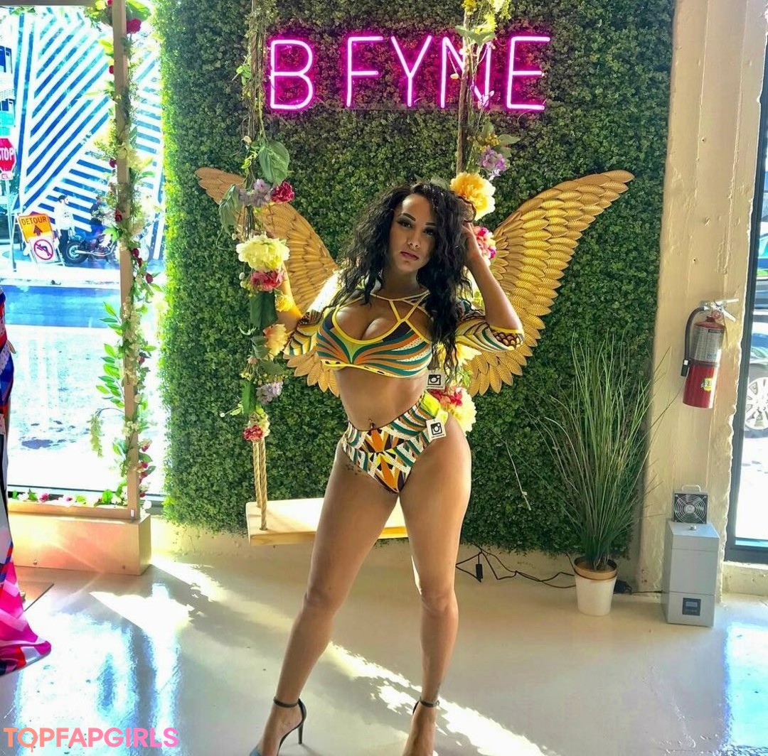 Foto desnuda filtrada de OnlyFans de Leila Grey #37 Foto desnuda filtrada de OnlyFans de Leila Grey #37